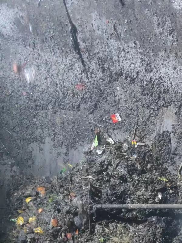 西城污水池清理
